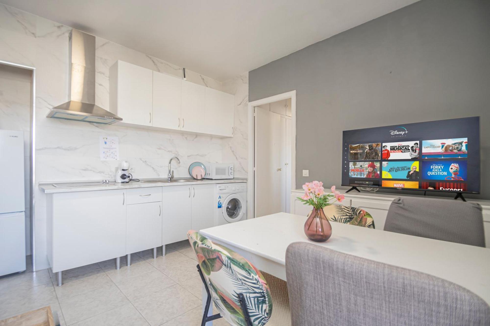 Perfect Getaway In Triana - 15M Walk Giralda Apartment Севиля Екстериор снимка